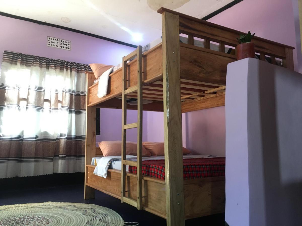 Apartament Ava Garden Backpackers Mto wa Mbu Zewnętrze zdjęcie