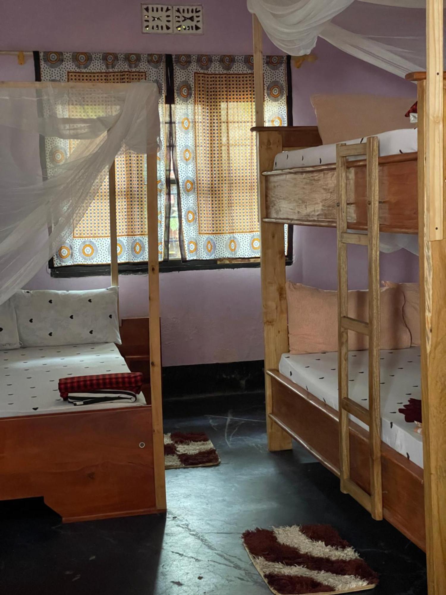 Apartament Ava Garden Backpackers Mto wa Mbu Zewnętrze zdjęcie